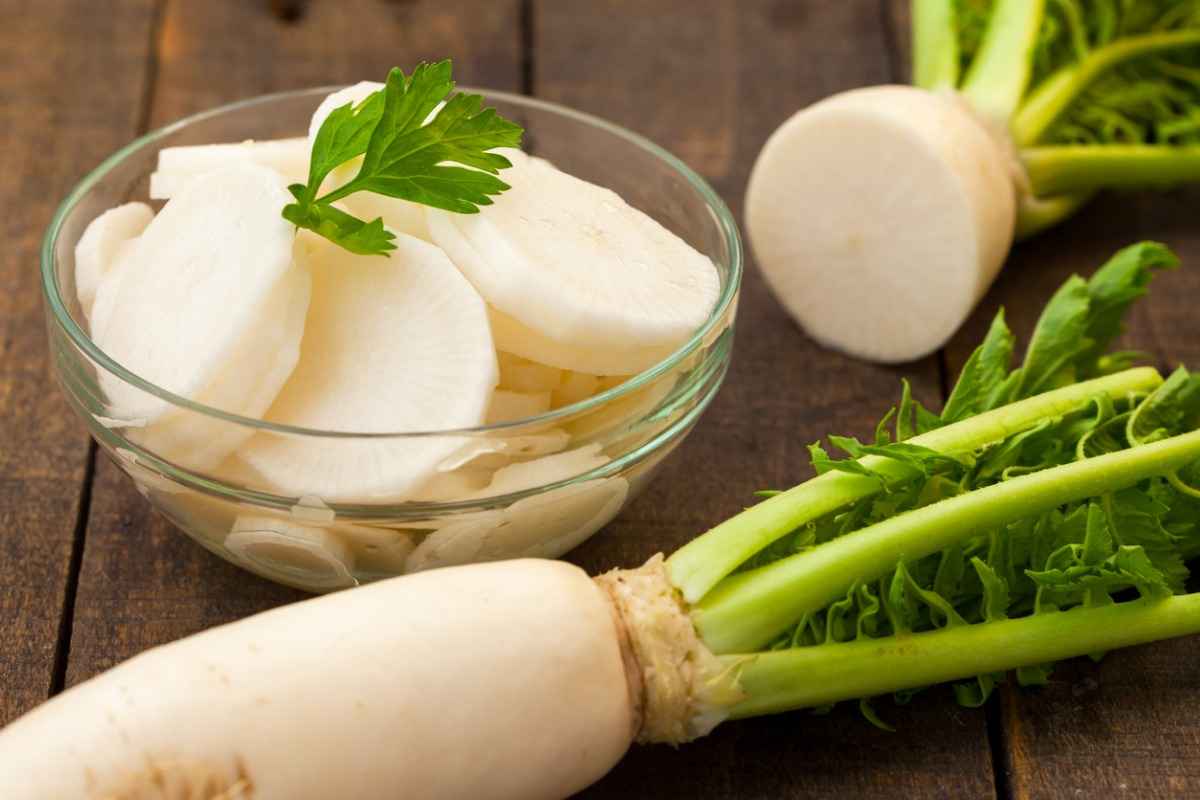 The 8 Best Daikon Radish Substitutes For Your Recipes