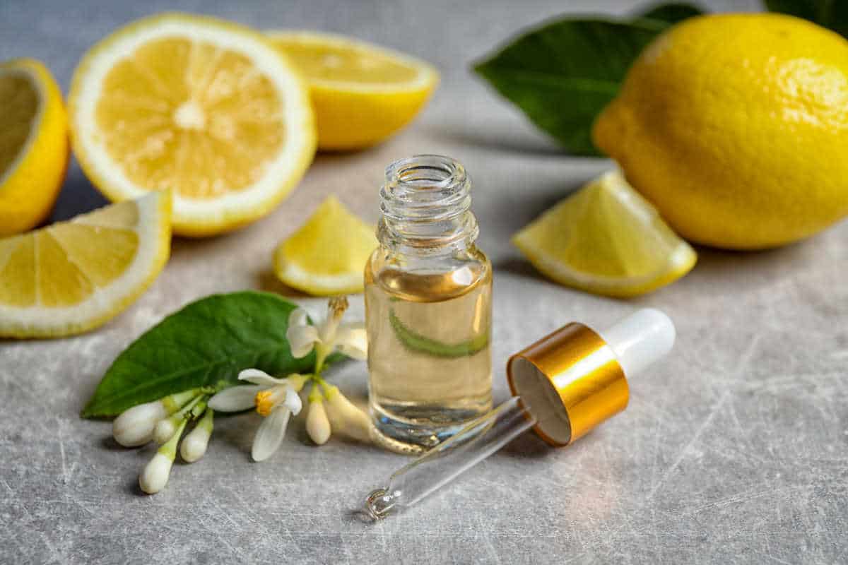 The 14 Best Lemon Extract Substitutes For Your Recipes