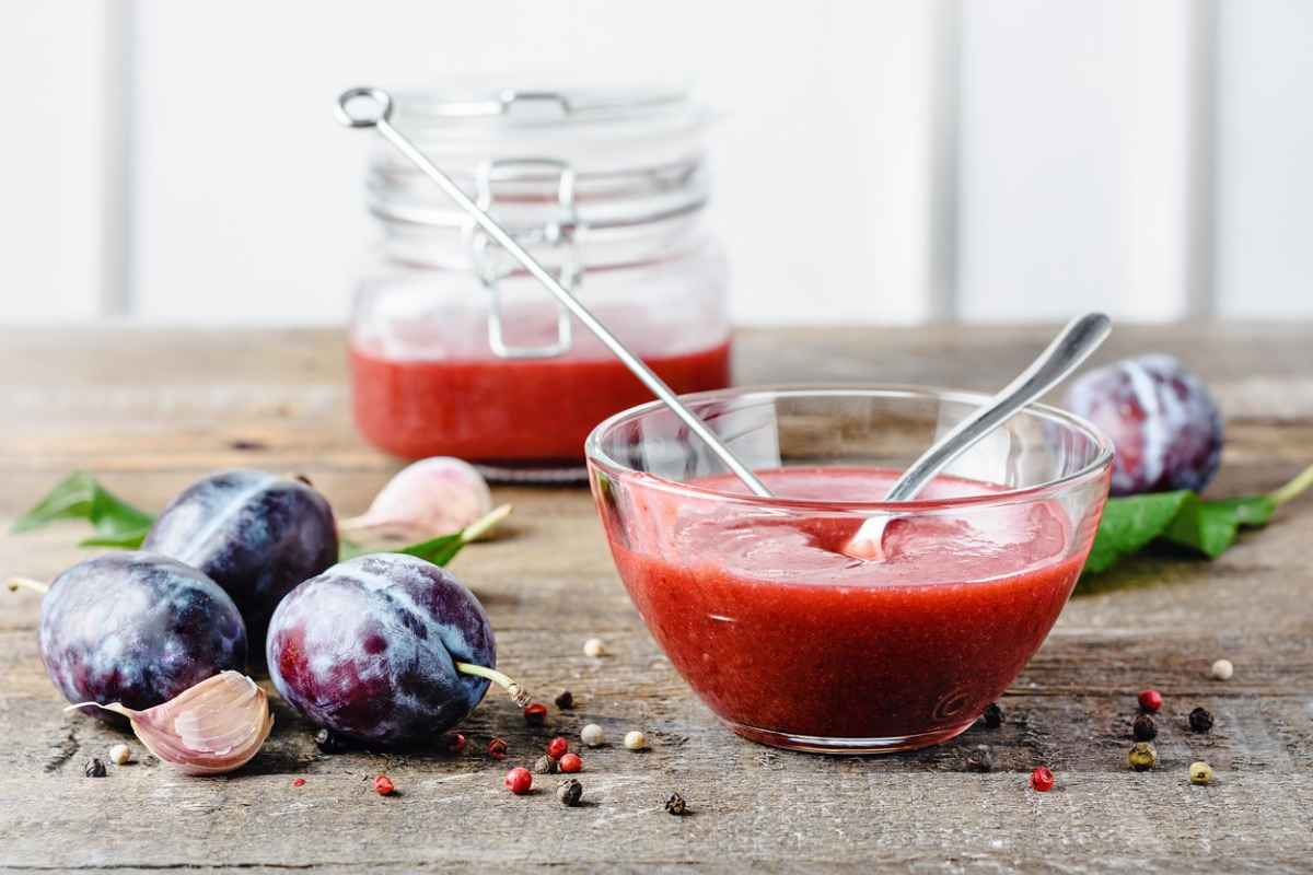 The 9 Best Plum Sauce Substitutes For Your Recipes