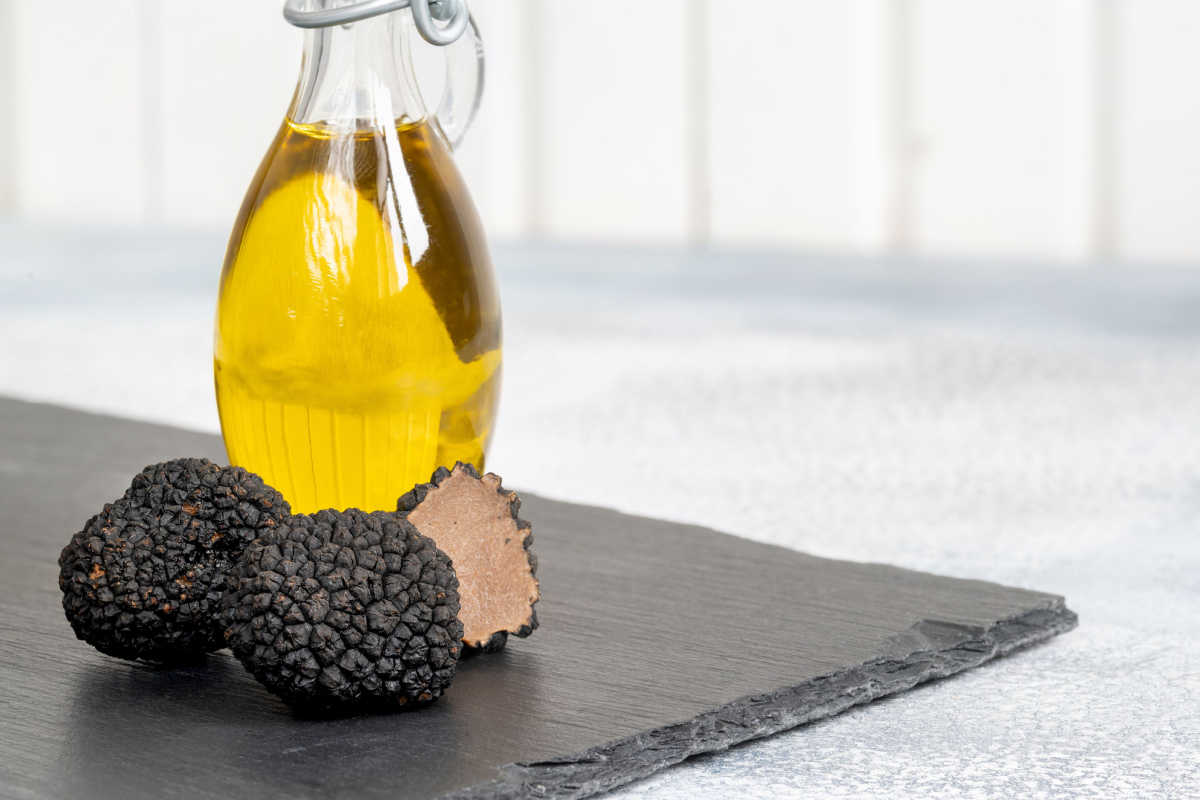 The 11 Best Truffle Oil Substitutes For Your Recipes