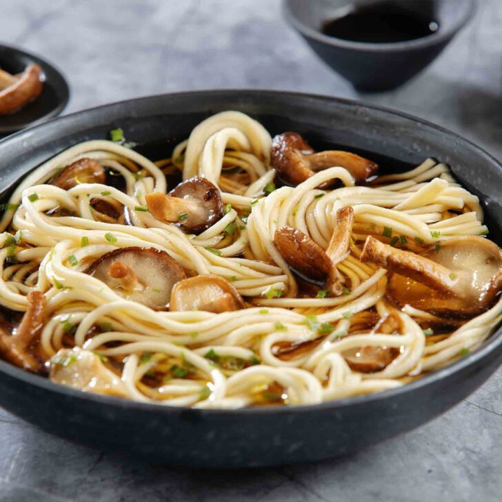Yard House Shiitake Garlic Noodles Recipe